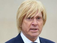Tory MP, Michael Fabricant Admits Benefits Should Go Up &#039;Immediately&#039; After Food Bank Visit