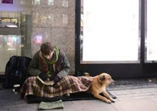 Jobcentre Staff Visit The Streets To Advise Homeless People On Getting Jobs